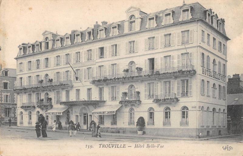 Carte postale ancienne Trouville - Hotel Bellevue