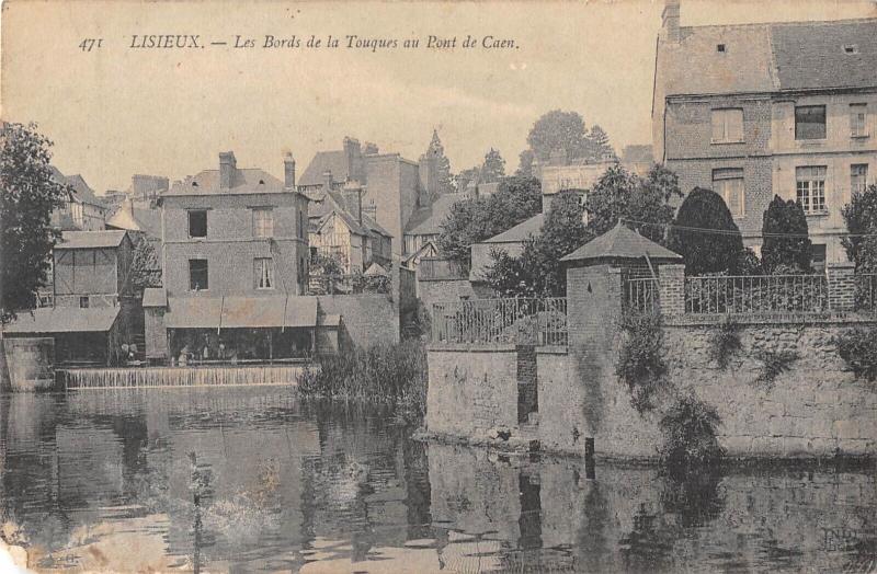 Carte postale ancienne Lisieux - Les Bords De La Touques Au Pont De Caen à Lisieux