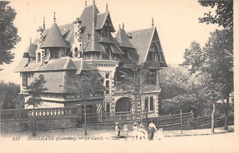 Carte postale ancienne Houlgate - Le Castel à Houlgate