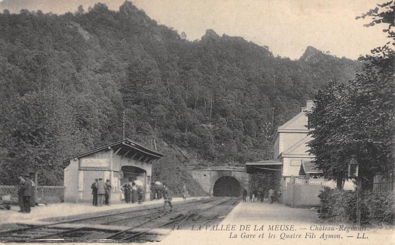 Carte postale ancienne Chateau Regnault - La Gare