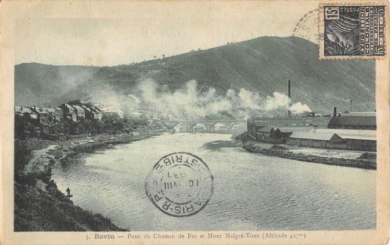 Carte postale ancienne Revin - Pont Du Chemin De Fer Et Mont Malgre Tout à Revin