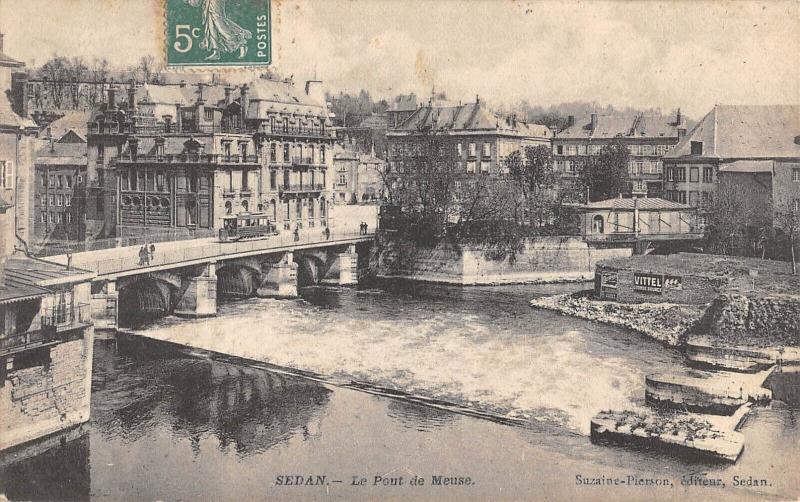 Carte postale ancienne Sedan - Le Pont De Meuse à Sedan