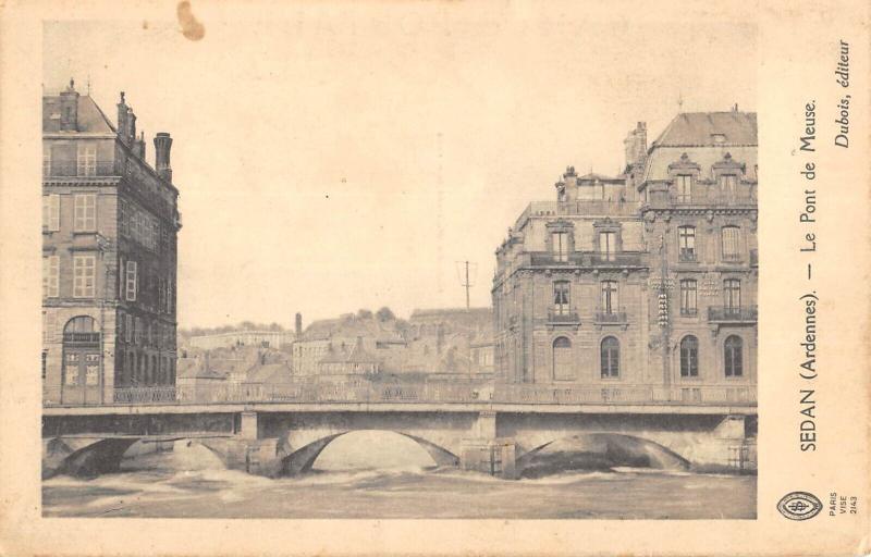 Carte postale ancienne Sedan - Le Pont De Meuse à Sedan