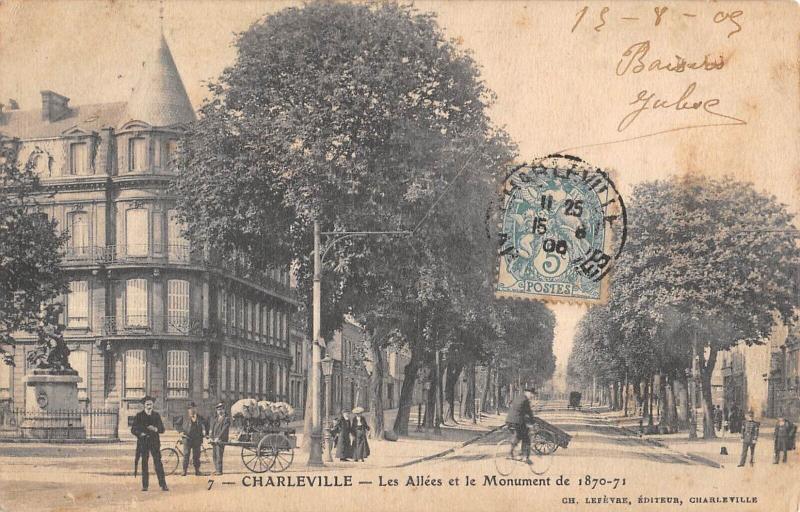 Carte postale ancienne Charleville - Les Allees Et Le Monument De 1870-71