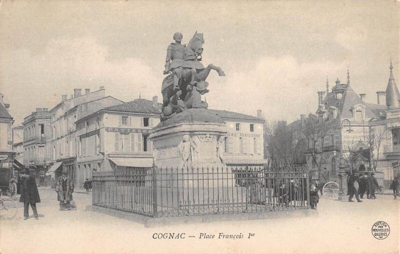 Carte postale ancienne Cognac - Place Francois 1er à Cognac