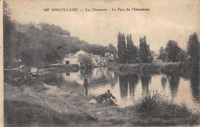 Carte postale ancienne Angouleme - La Charente - Le Port De L'Houmeau à Angoulême