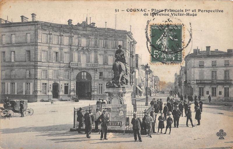 Carte postale ancienne Cognac - Place Francois 1ER - Perspective Avenue Victor Hugo à Cognac
