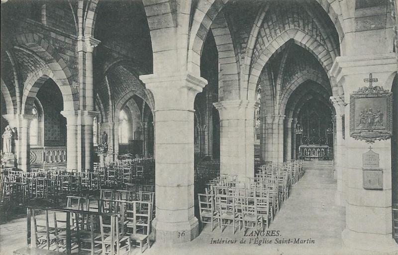 Carte postale ancienne Intérieur de l'Eglise Saint Martin à Langres