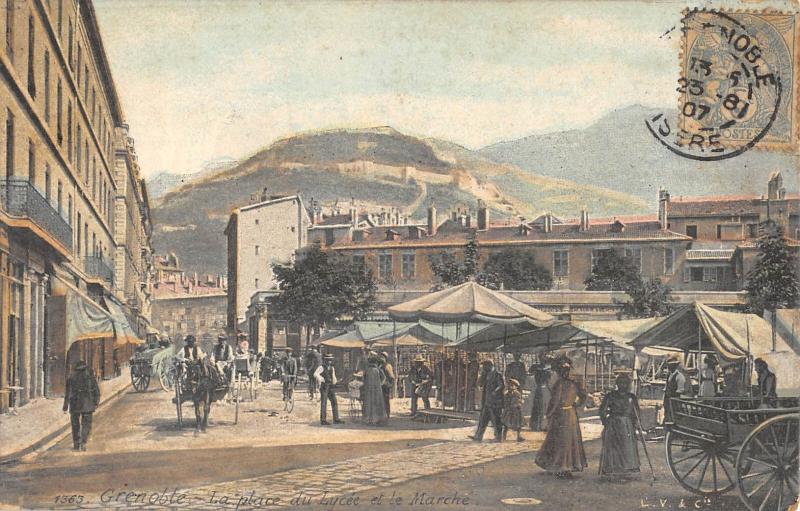 Carte postale ancienne Grenoble - La Place Du Lycee Et Le Marche à Grenoble