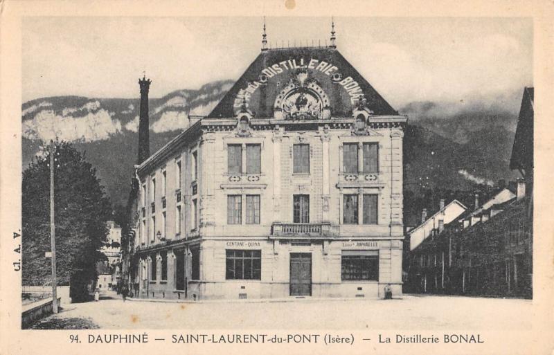 Carte postale ancienne Saint Laurent Du Pont - La Distillerie Bonal à Saint-Laurent-du-Pont