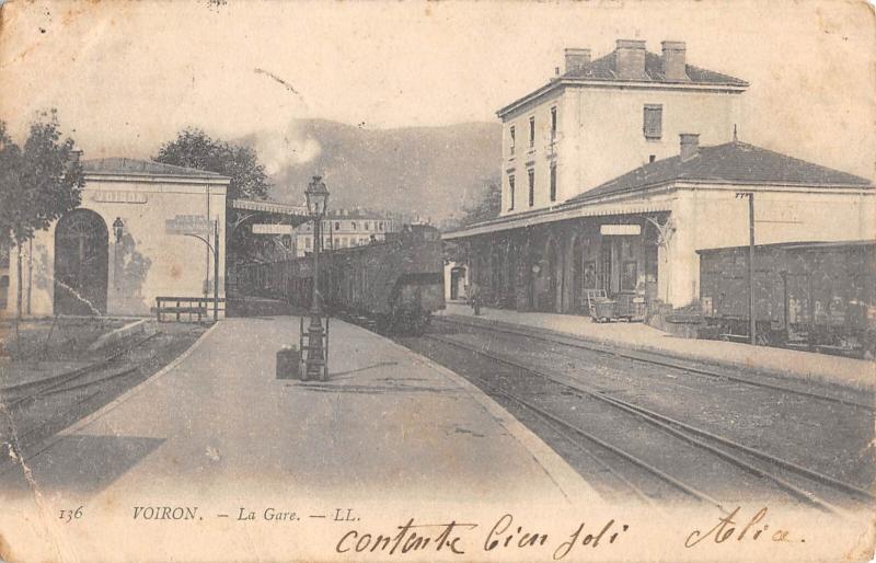 Carte postale ancienne Voiron - La Gare - Train à Voiron