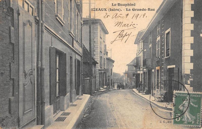 Carte postale ancienne Izeaux - La Grande Rue à Izeaux