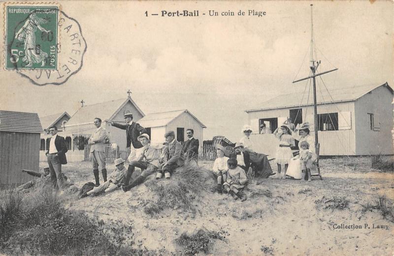 Carte postale ancienne Port Bail - Un Coin De La Plage