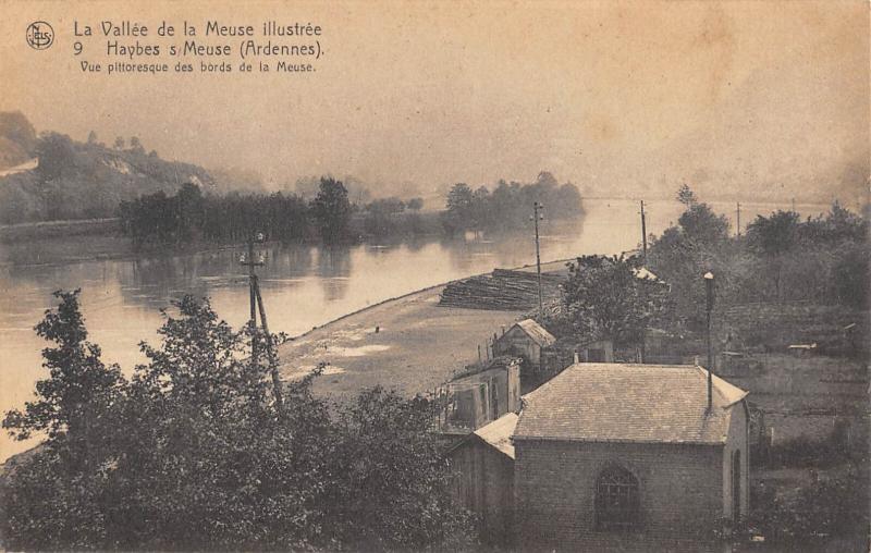 Carte postale ancienne Haybes Sur Meuse - Vue Pittoresque Des Bords De La Meuse à Haybes
