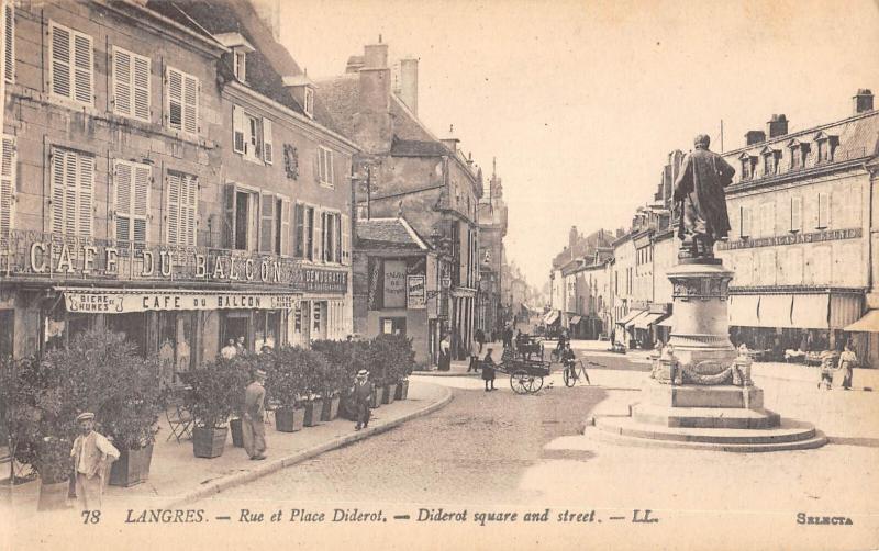 Carte postale ancienne Langres - Rue Et Place Diderot à Langres