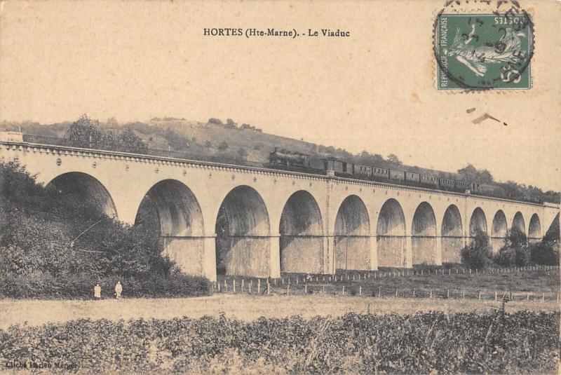 Carte postale ancienne Hortes - Le Viaduc - Train