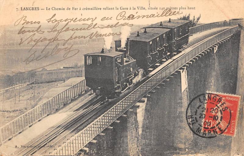 Carte postale ancienne Langres - Le Chemin De Fer A Cremaillere Reliant La Gare A La Ville à Langres