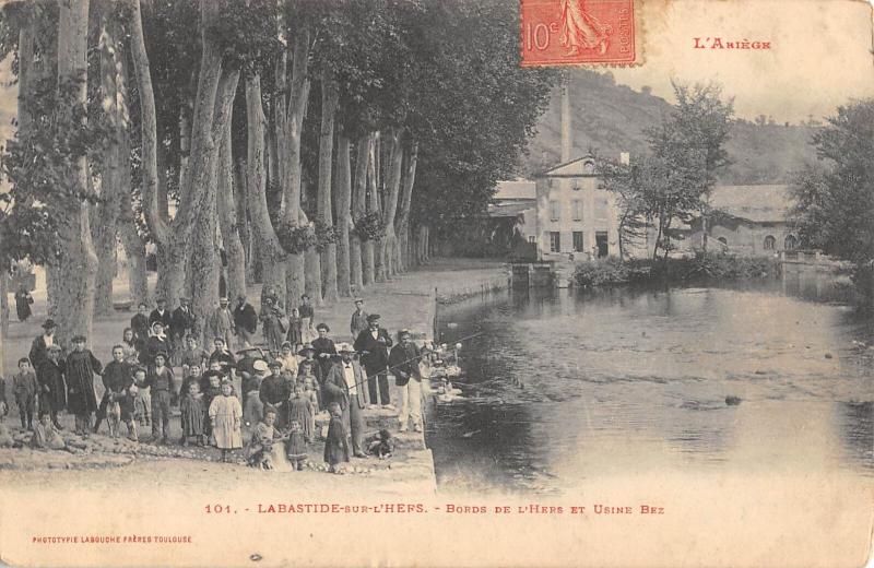 Carte postale ancienne Labastide Sur L'Hers - Bords De L'Hers Et Usine Bez