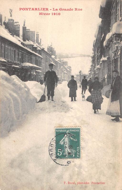 Carte postale ancienne Pontarlier - La Grande Rue - Hiver 1910 à Pontarlier