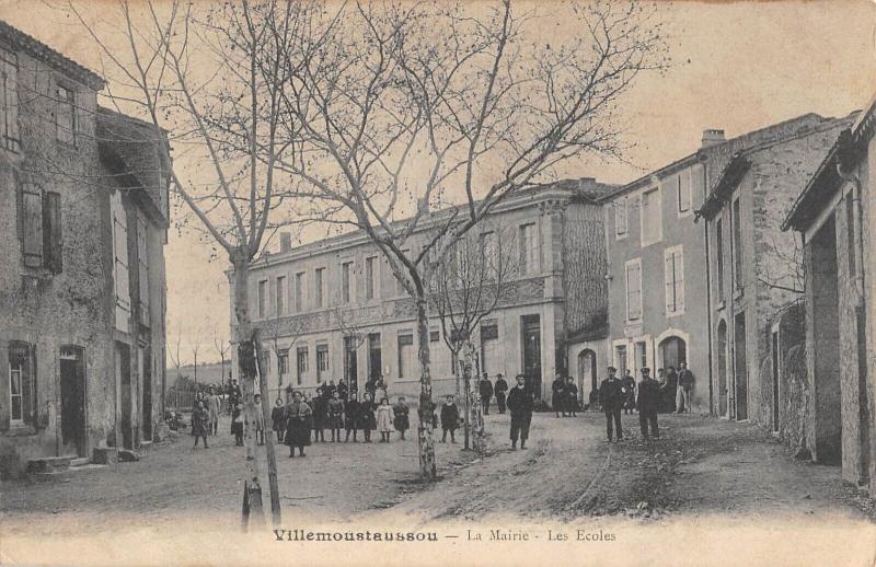 Carte postale ancienne Villemoustaussou - La Mairie - Les Ecoles à Villemoustaussou