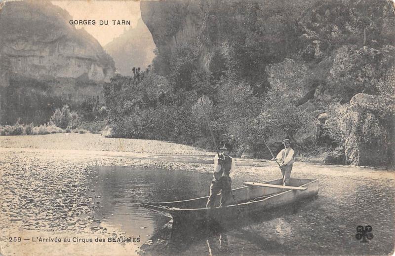 Carte postale ancienne Gorges Du Tarn - L'Arrivee Au Cirque Des Beaumes