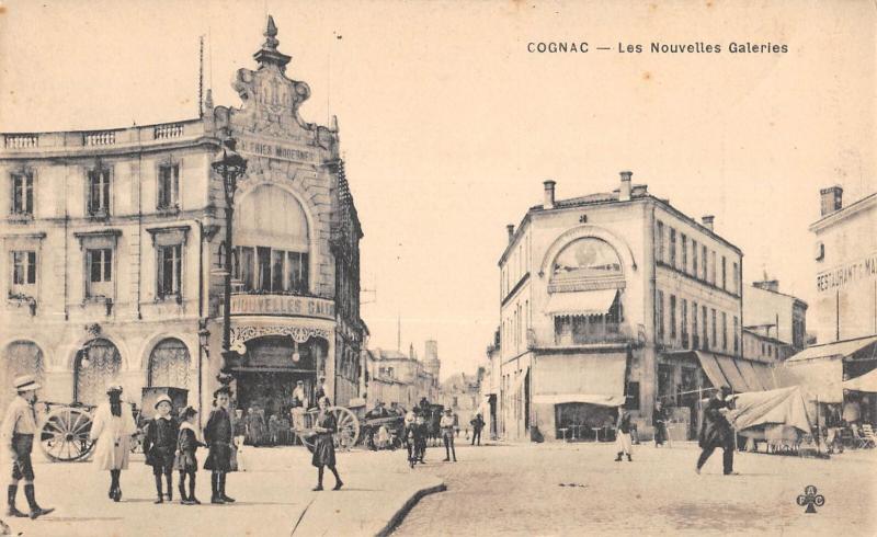 Carte postale ancienne Cognac - Les Nouvelles Galeries à Cognac