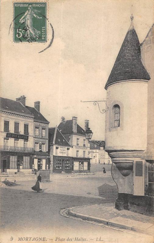 Carte postale ancienne Mortagne - Place Des Halles