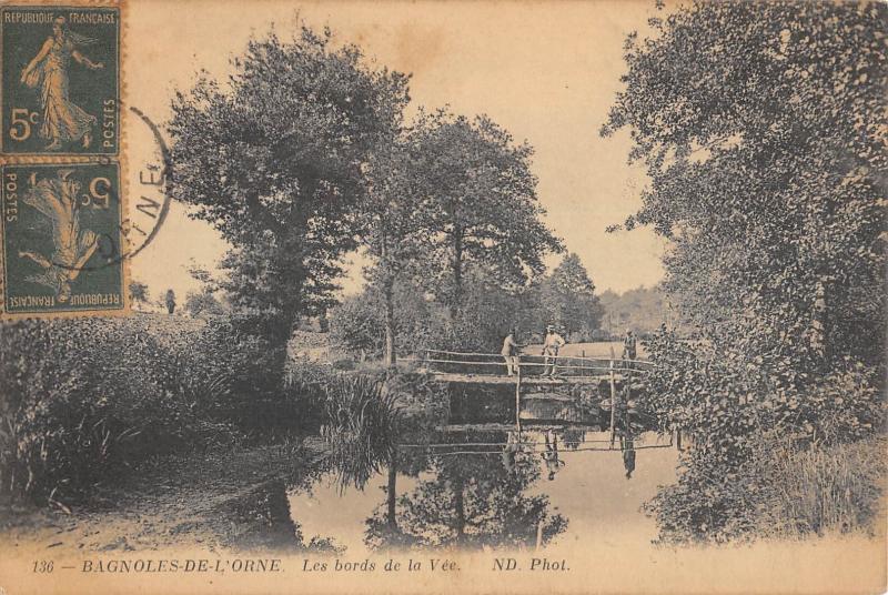 Carte postale ancienne Bagnoles De L'Orne - Les Bords De La Vee