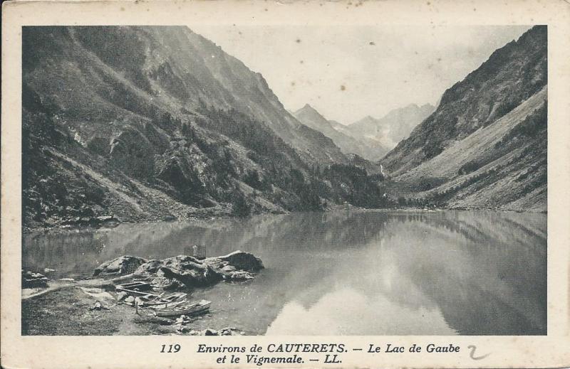 Carte postale ancienne Le Lac de Gaube et le Vignemale à Cauterets