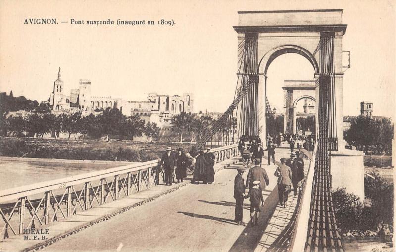 Carte postale ancienne Avignon - Pont Suspendu à Avignon