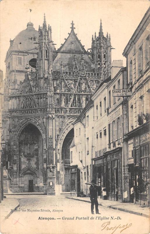 Carte postale ancienne Alencon - Grand Portail De L'Eglise à Alençon