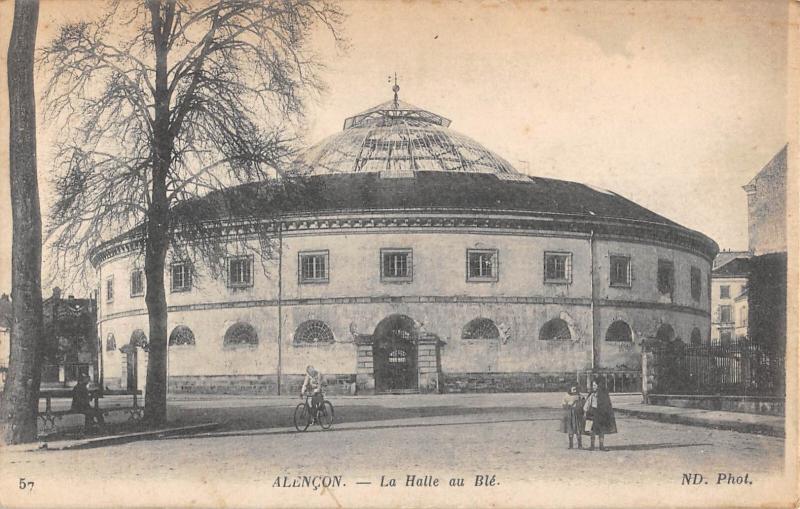 Carte postale ancienne Alencon - La Halle Au Ble à Alençon