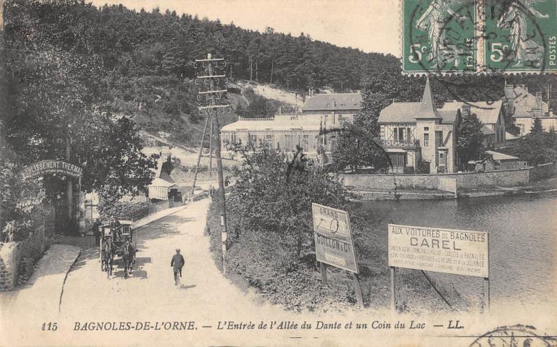 Carte postale ancienne Bagnoles De L'Orne - L'Entree De L'Allee Du Dante Et Un Coin Du Lac
