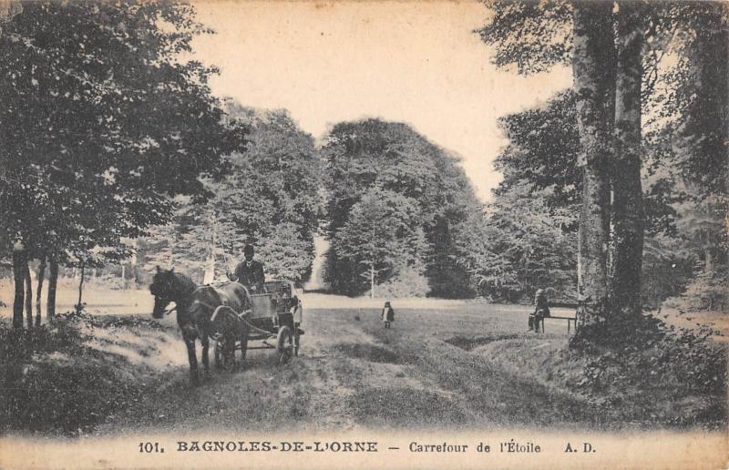 Carte postale ancienne Bagnoles De L'Orne - Carrefour De L'Etoile