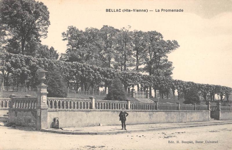 Carte postale ancienne Bellac - Les Promenades à Bellac