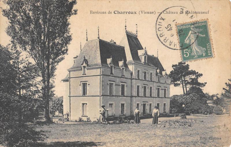 Carte postale ancienne Environs De Charroux - Chateau De Chataeuneuf à Charroux