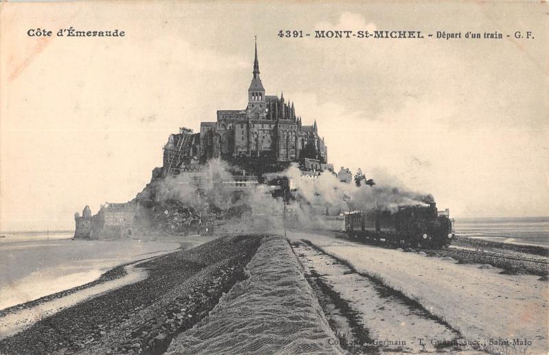 Carte postale ancienne Mont Saint Michel - Depart D'Un Train