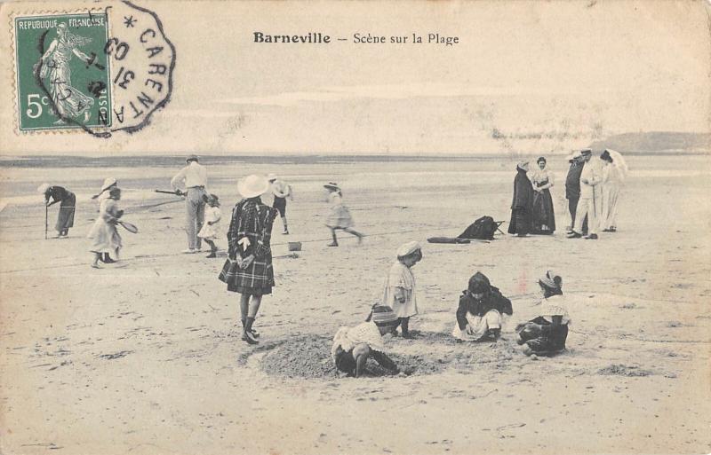 Carte postale ancienne Barneville - Scene De Plage