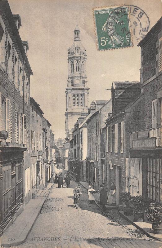 Carte postale ancienne Avranches - L'Eglise Et La Rue Saint Gervais à Avranches