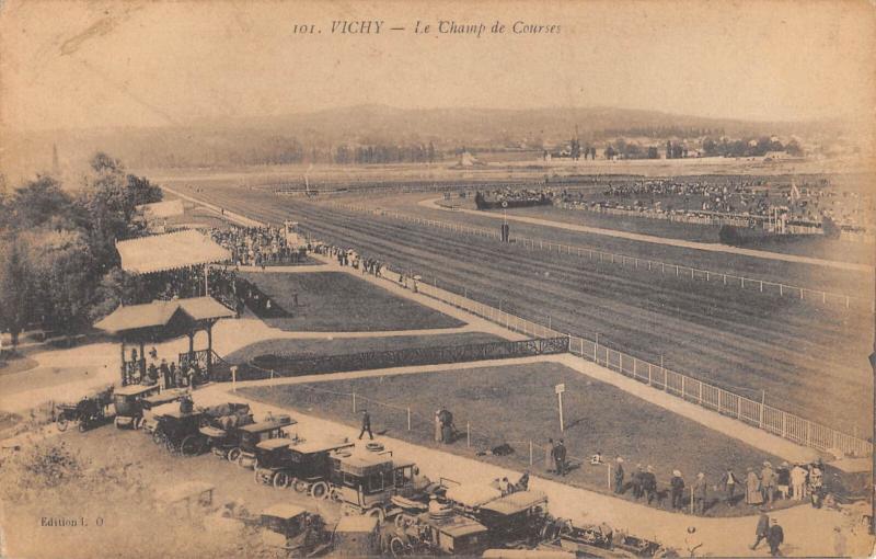 Carte postale ancienne Vichy - Le Champ De Courses à Vichy