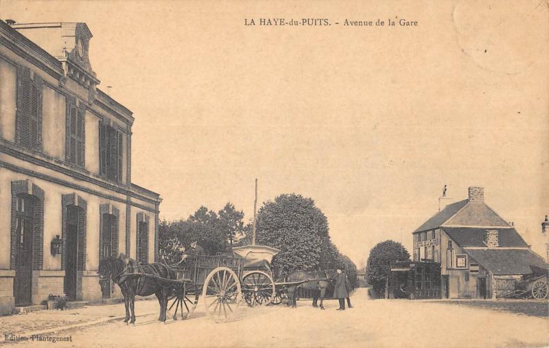 Carte postale ancienne La Haye Du Puits - Avenue De La Gare à La Haye