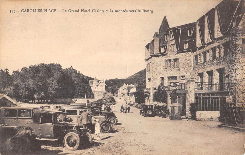 Carte postale ancienne Carolles Plage - Le Grand Hotel Casino Et La Montee Vers Le Bourg à Carolles