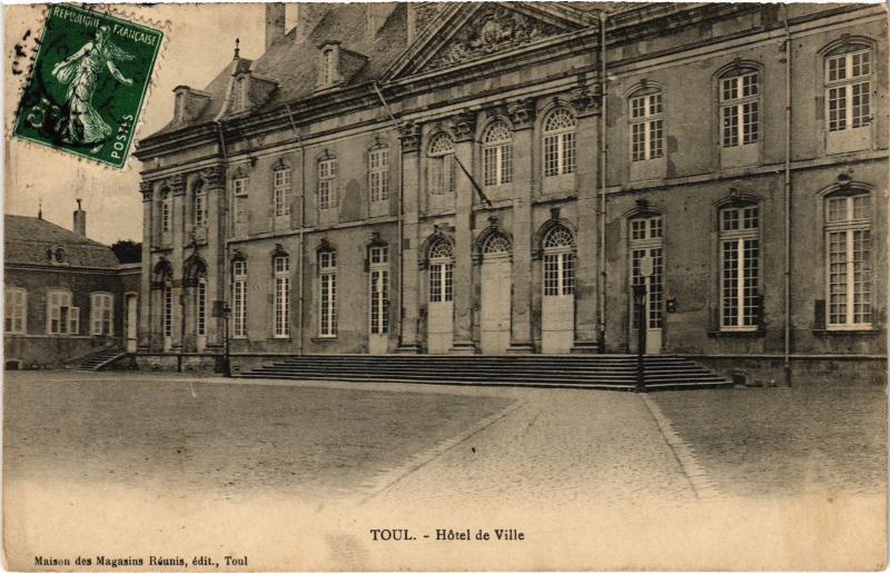 Carte postale ancienne Toul Hotel de Ville