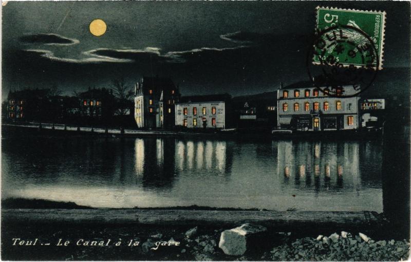 Carte postale ancienne Toul le Canal a la gare