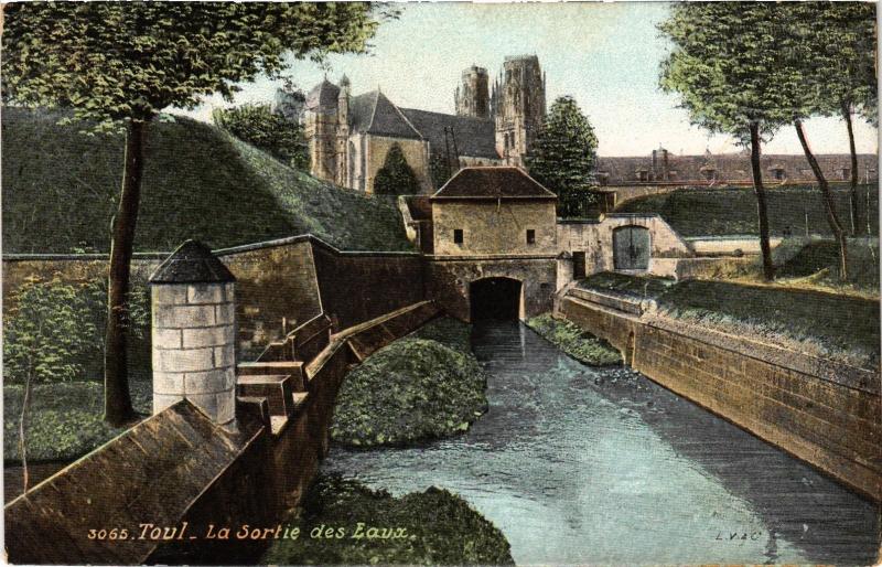 Carte postale ancienne Toul Sortie des Eaux