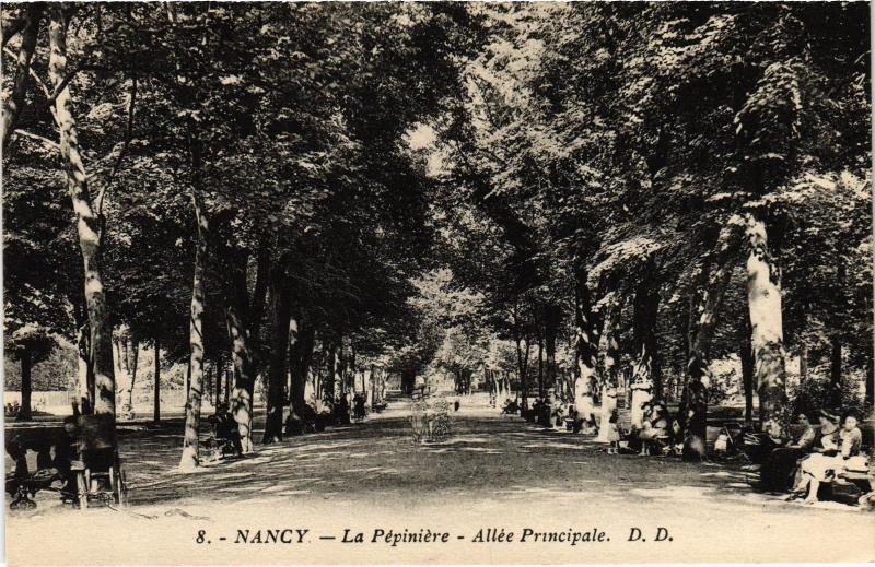 Carte postale ancienne Nancy la Pepiniere allee principale à Nancy