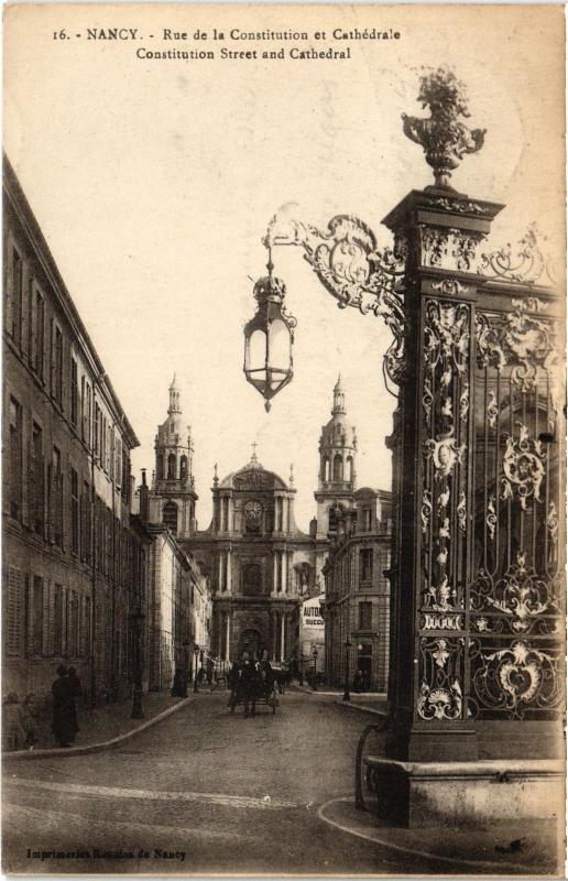 Carte postale ancienne Nancy Rue de la Constitution et Cathedrale à Nancy