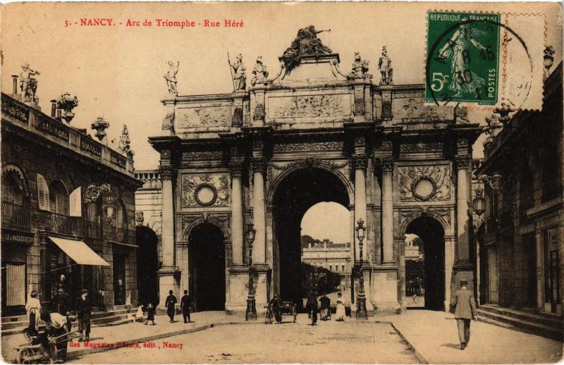 Carte postale ancienne Nancy Arc de Triomphe Rue Here à Nancy