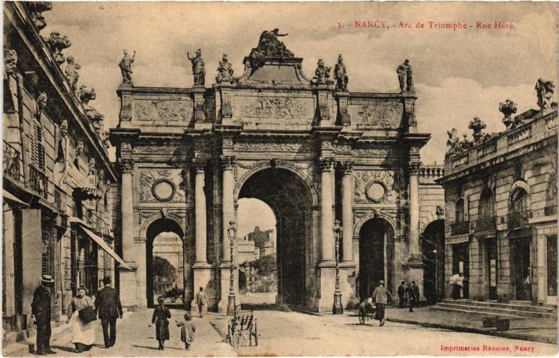 Carte postale ancienne Nancy Arc de Triomphe Rue Here à Nancy