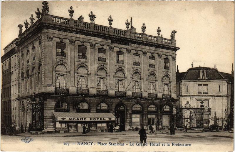 Carte postale ancienne Nancy Place Stanislas à Nancy